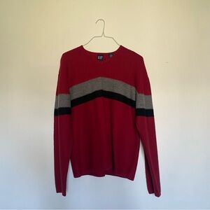 Menʼs Size: Large V-neck GAP Wool Sweater